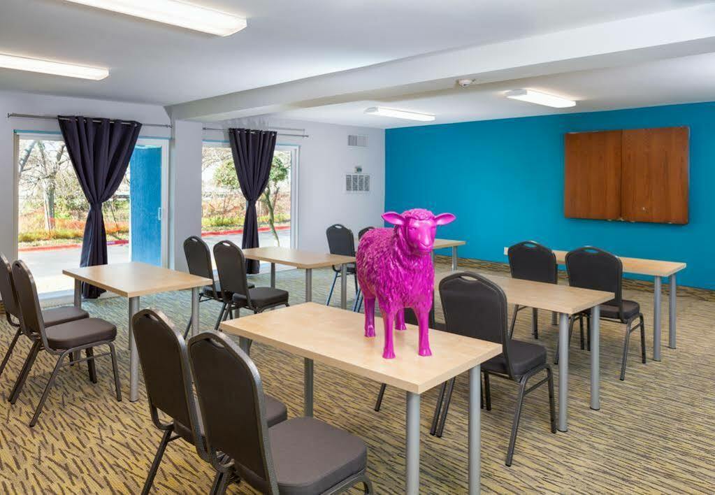 Aae Austin'S Travelodge المظهر الخارجي الصورة